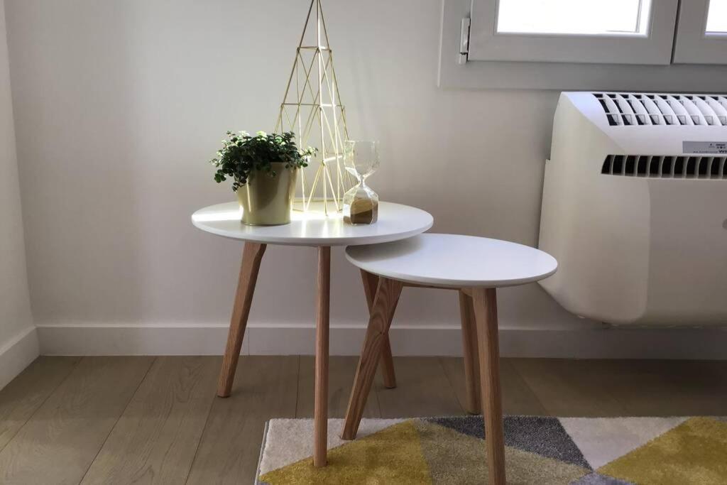 Appartement 2 Chambres Refait A Neuf, Climatise, A 2 Min De La Mer 니스 외부 사진